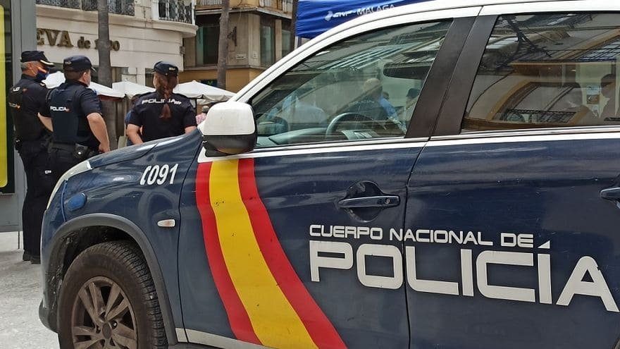 Detenida en Sevilla por abandonar a su hija de siete años para irse de copas